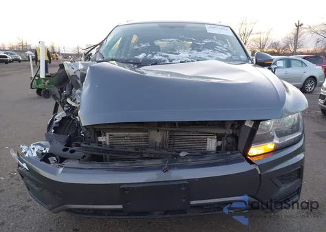 2019 Volkswagen Tiguan 2.0T Se/2.0T Sel/2.0T Sel R-Line/2.0T Sel R-Line Black из США, поврежденный, VIN 3VV2B7AX5KM076600